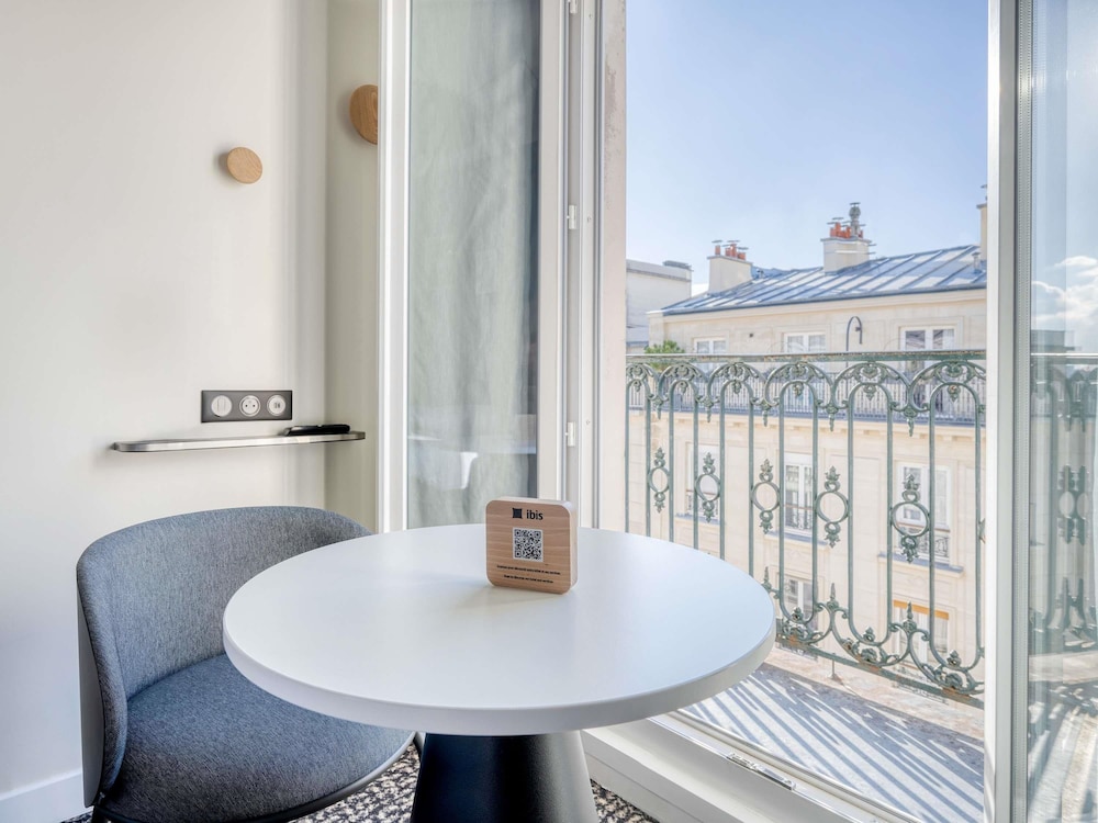 Ibis Paris Pere Lachaise 45/46