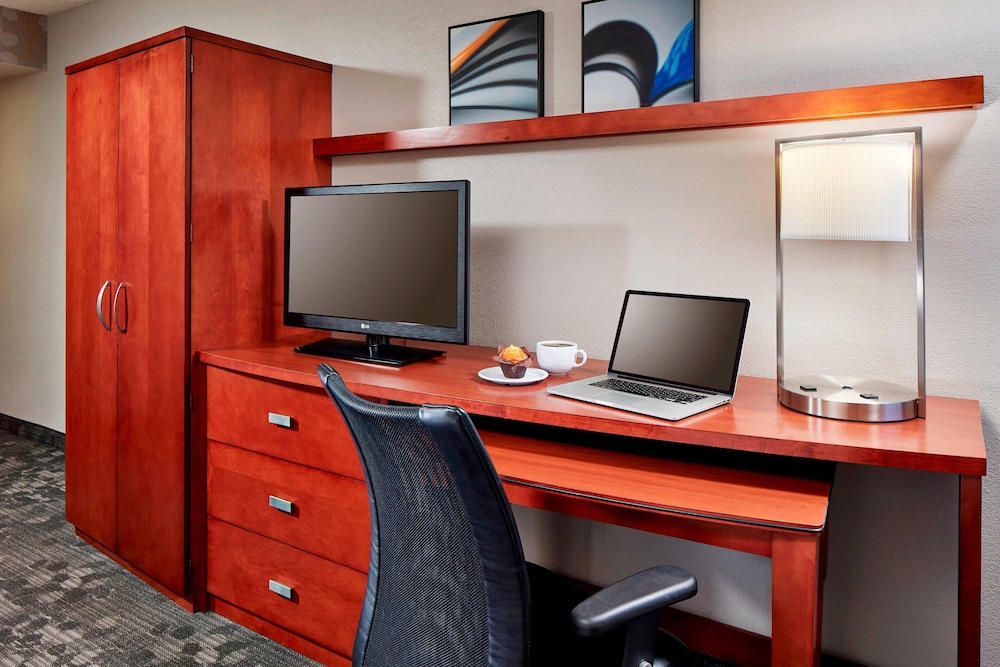 Courtyard By Marriott Vallejo Napa Valley 40/45