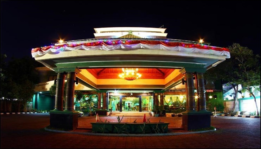 Zamrud Hotel & Convention Cirebon 1/11