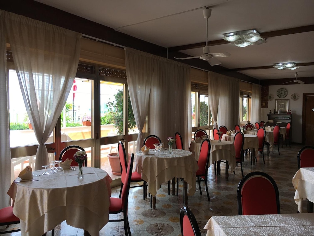Hotel Harmony 25/41