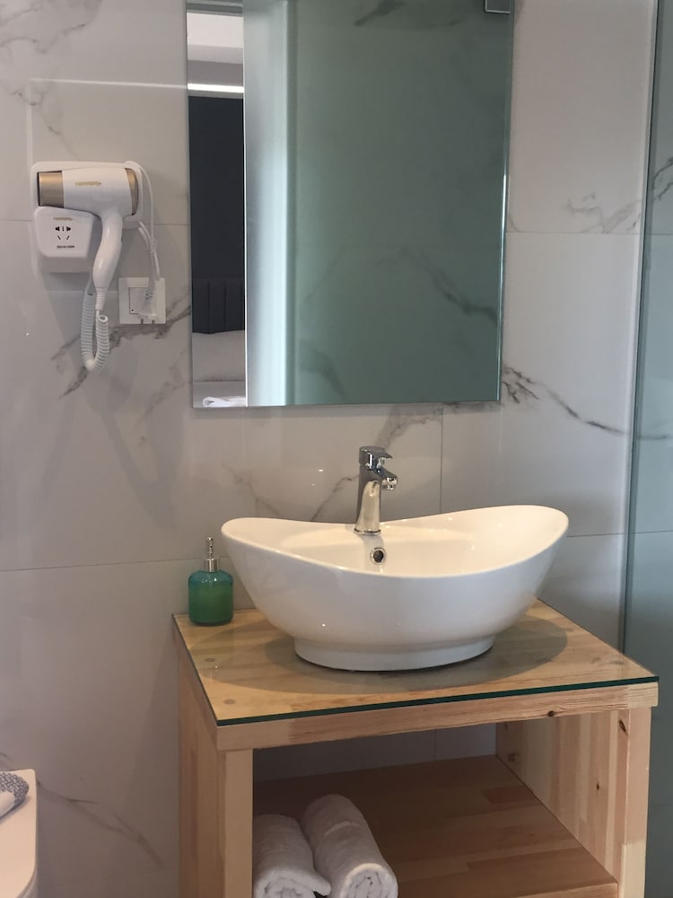 City Pearl Boutique Hotel 37/42