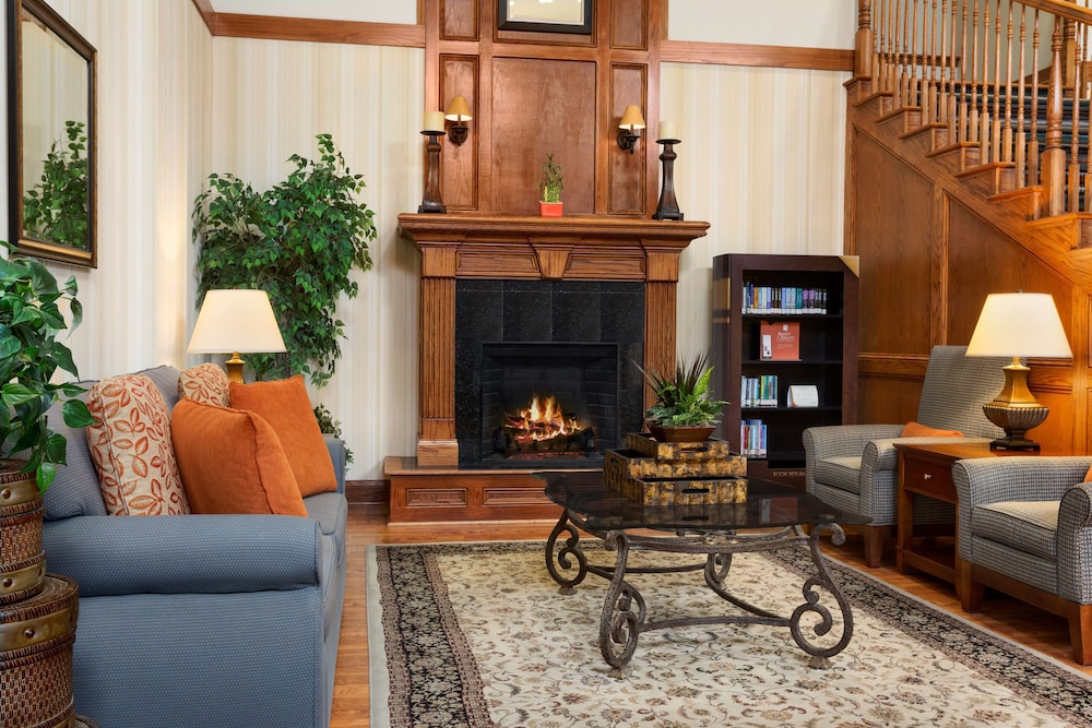 Country Inn & Suites by Radisson, Columbia, MO 24/40
