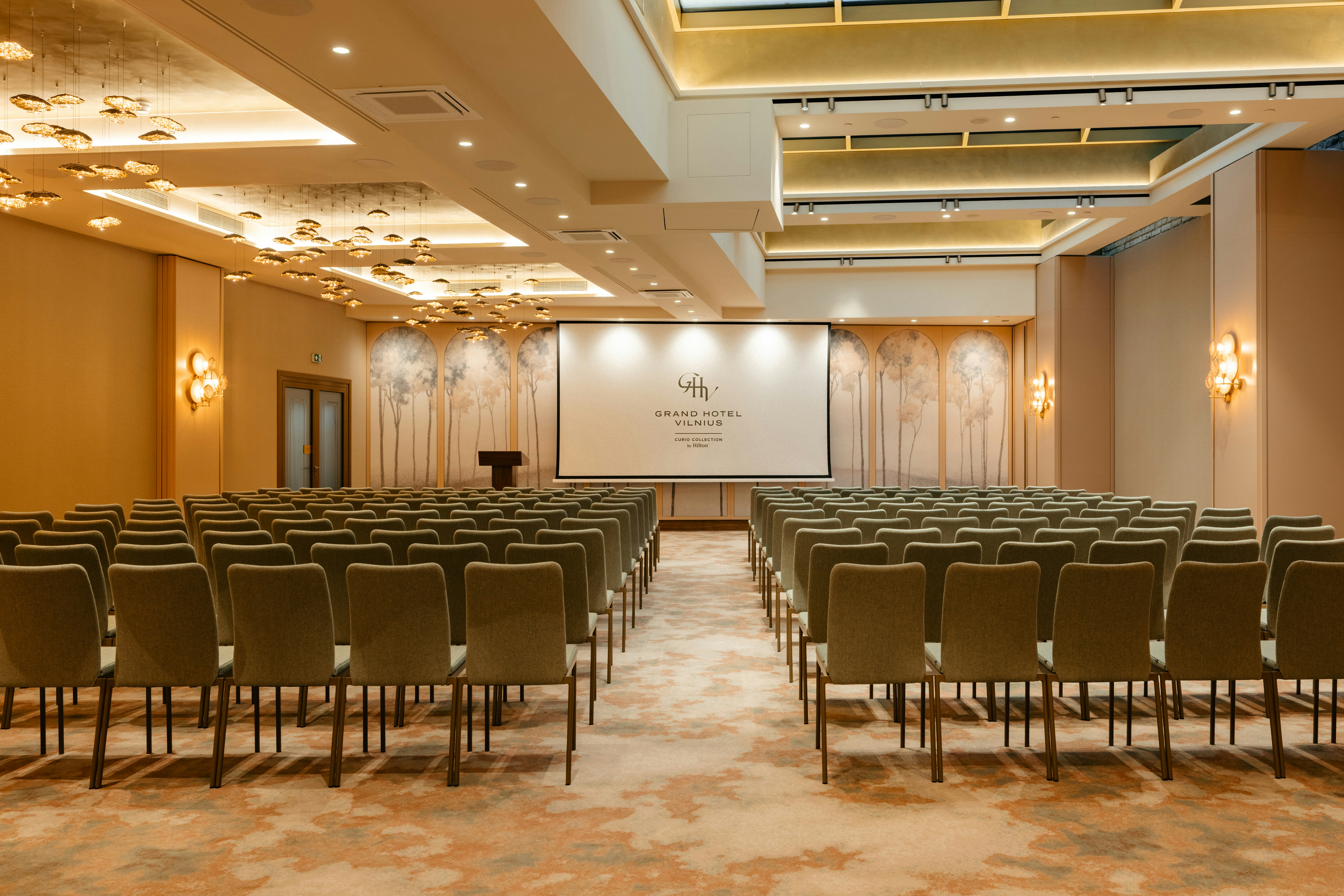 Grand Hotel Vilnius, Curio Collection by Hilton 45/47