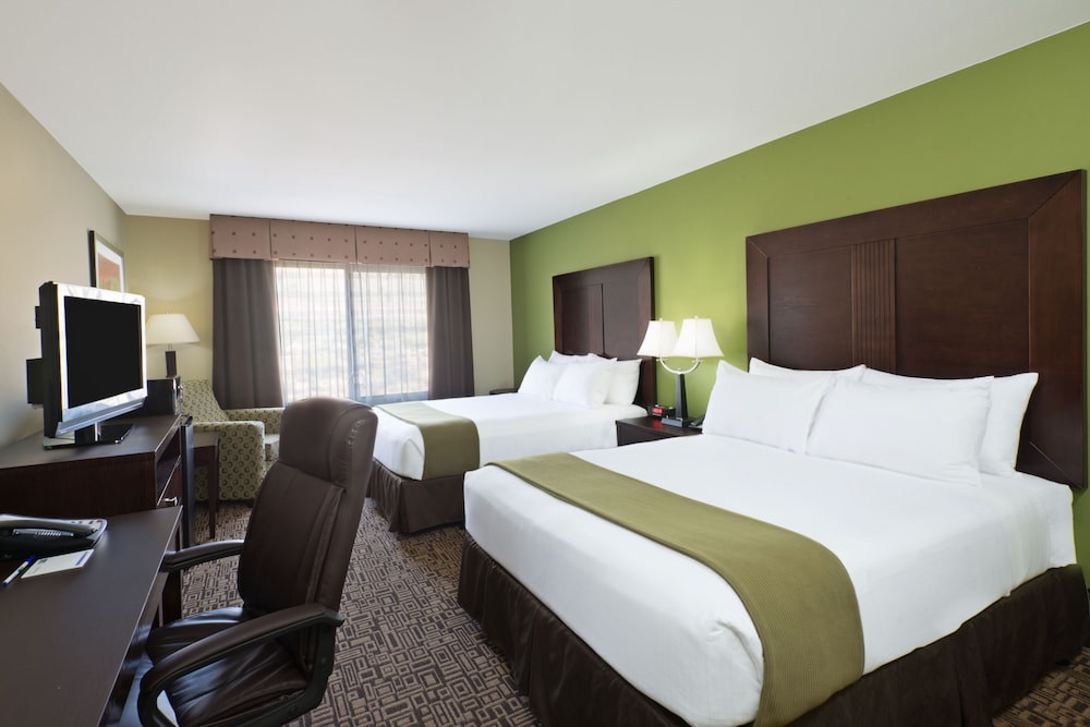 Holiday Inn Express Hotel Suites Richfield 22/62