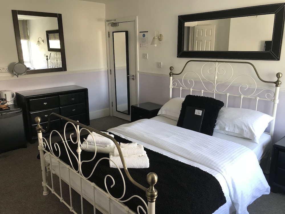 Kempfield House Hotel 17/50