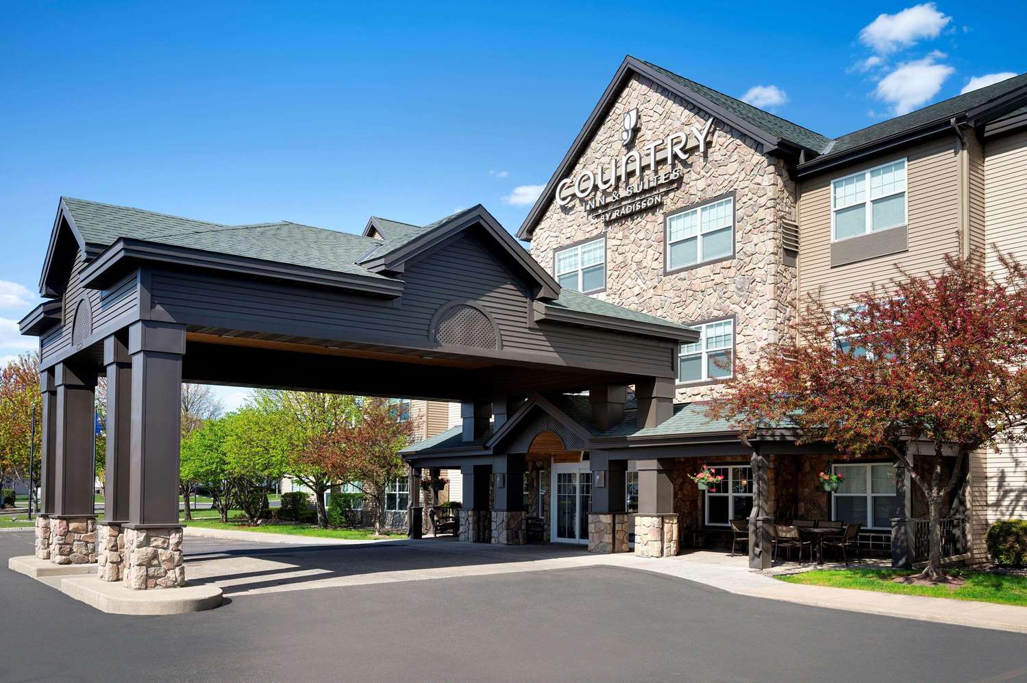 Country Inn & Suites by Radisson Albertville near Outlet Mall 3/21