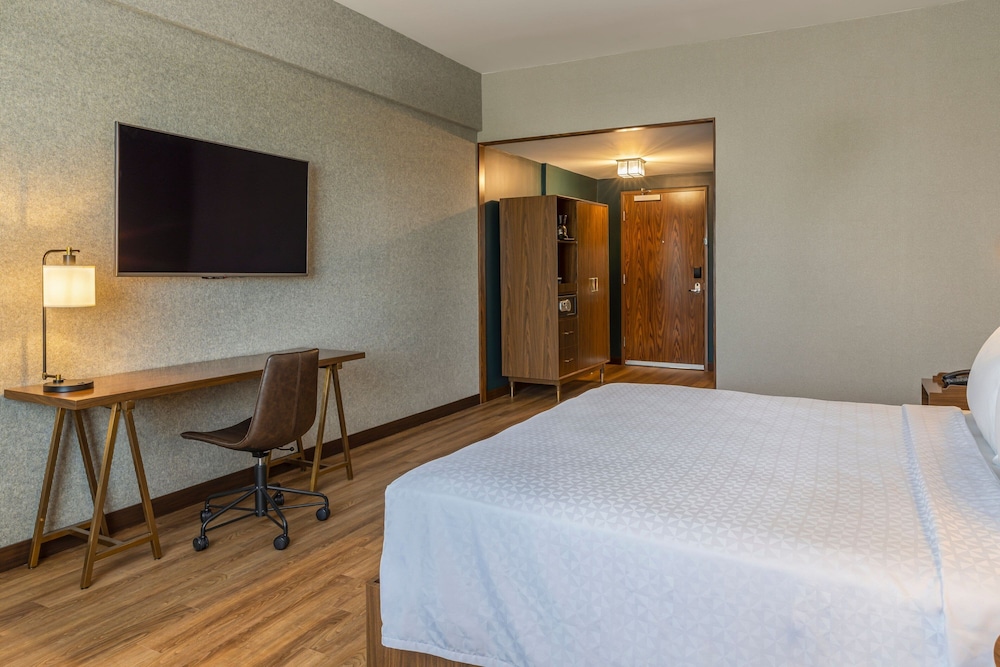 Four Points by Sheraton Monterrey Airport 9/27