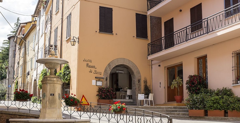 Albergo La Rocca 3/50