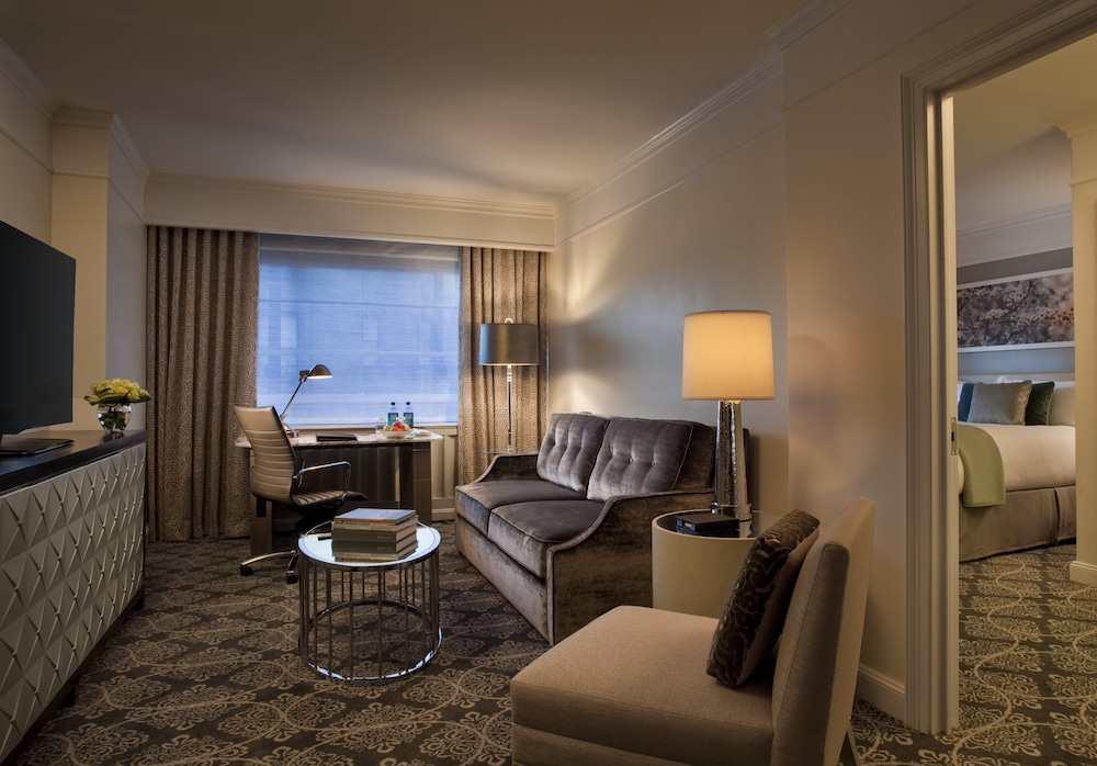 Loews Regency Hotel 46/84