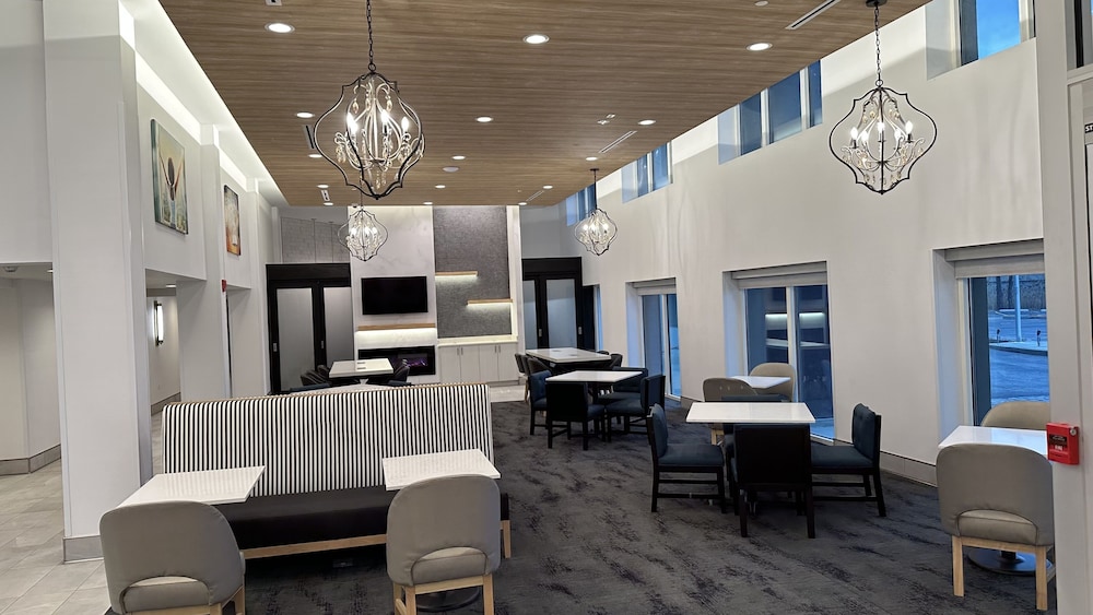 La Quinta by Wyndham Chicago O'Hare Airport 22/30