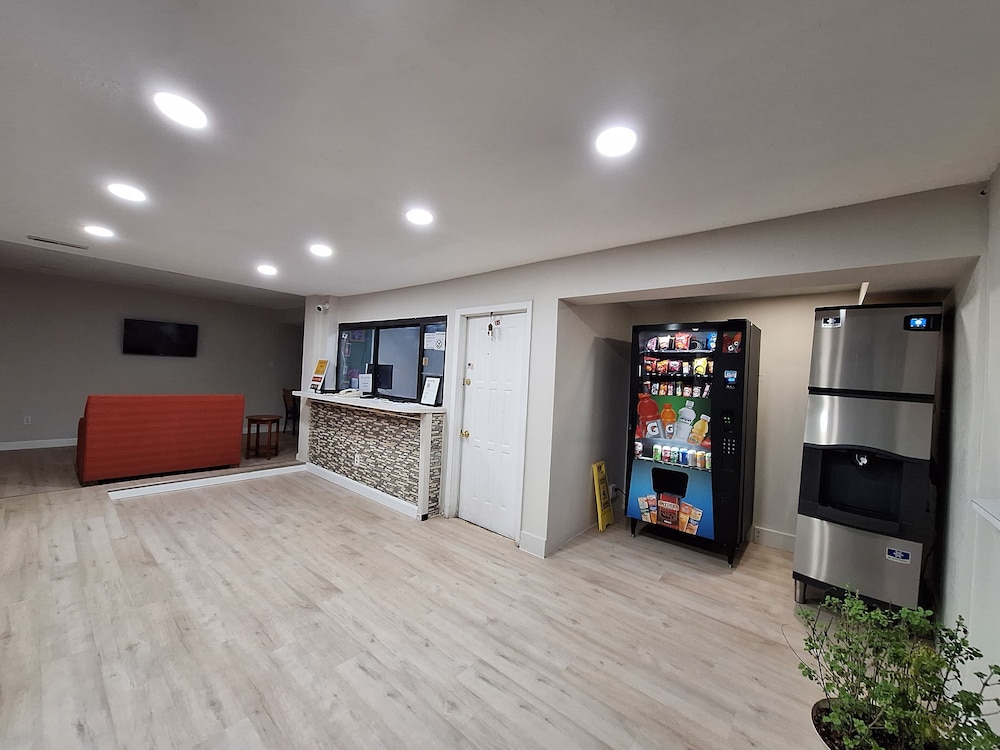 Budget Inn Roxboro 19/32