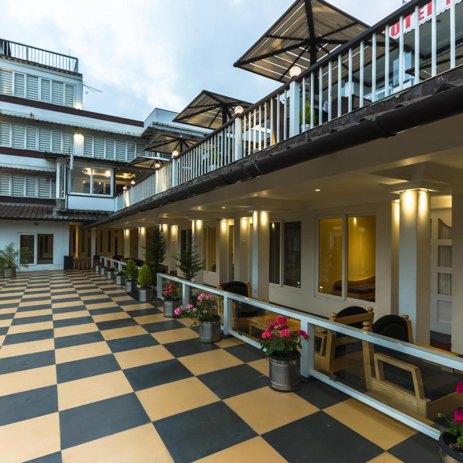HOTEL DARSHAN 44/55