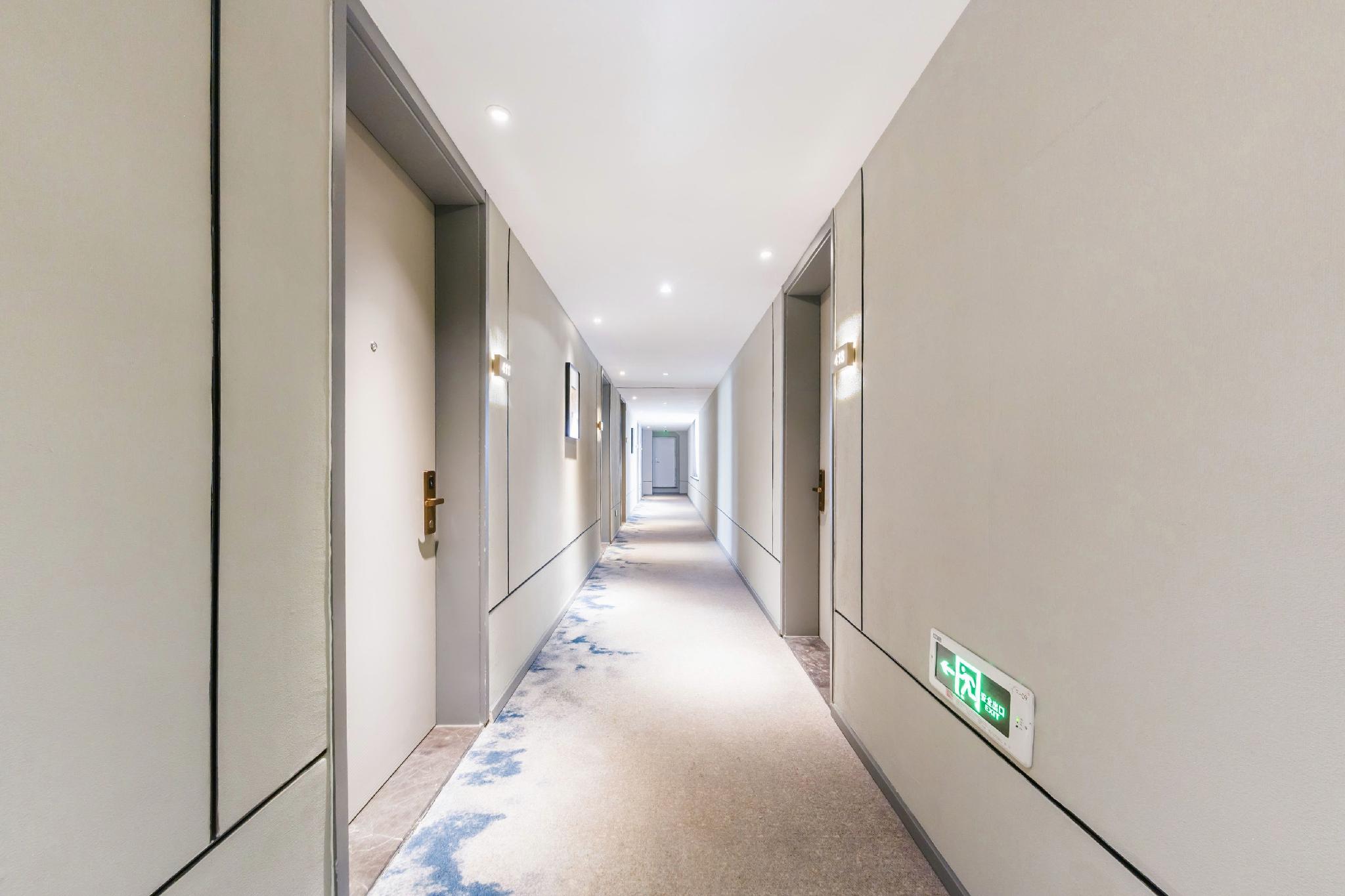 Homeinn Selected (Changyi Jiaotong Street Zhongbai building store) 20/30