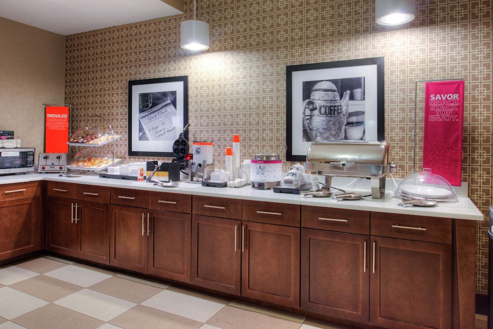 Hampton Inn Florence Midtown 32/45