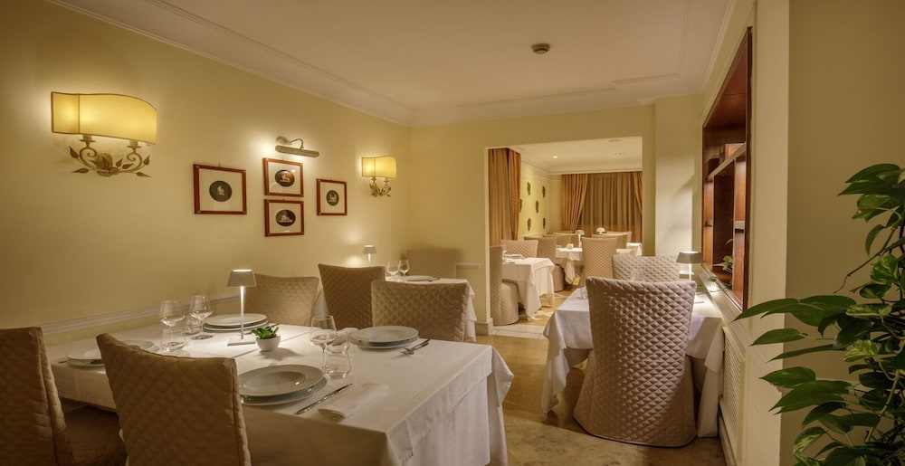 Donna Laura Palace Hotel 66/69