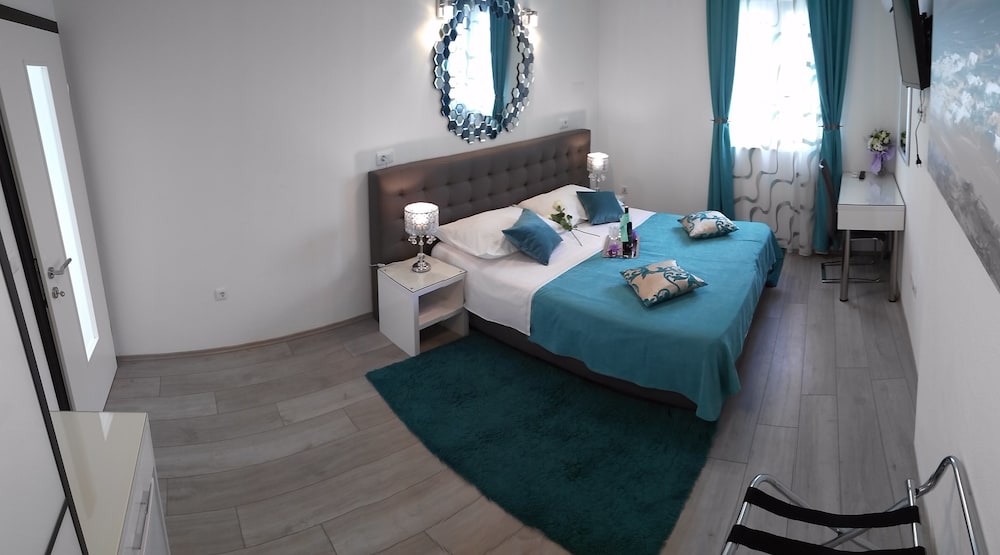 Kuzma Rooms 19/69