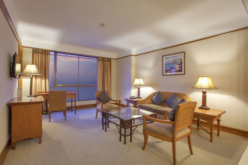Cholchan Pattaya Beach Resort 52/74