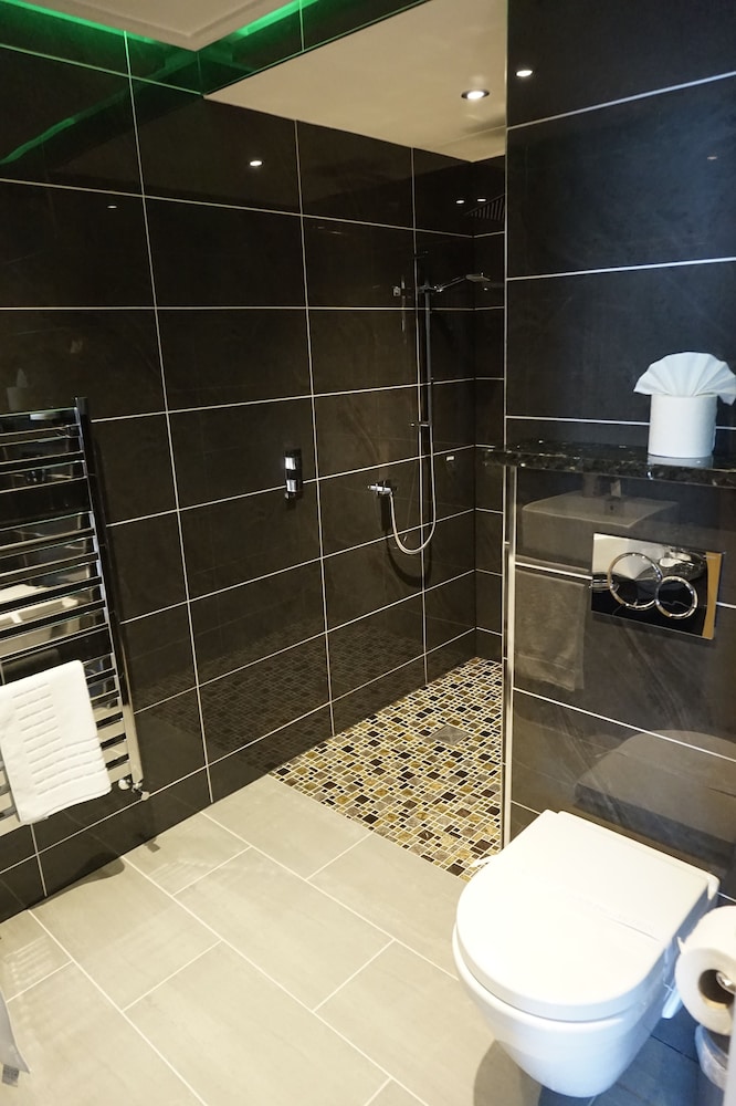 Halvard Hotel 44/50