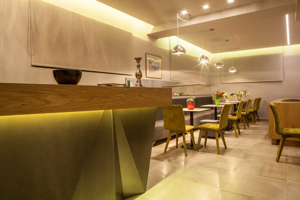 Anemos Rooms and Apartments 40/50
