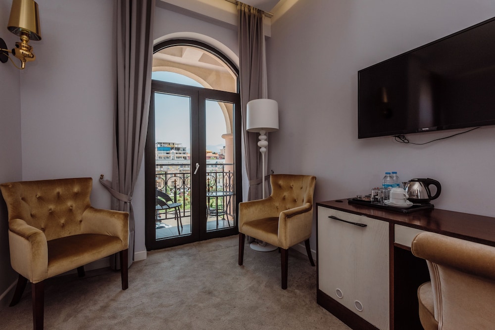 Golden Palace Batumi Hotel & Casino 28/50