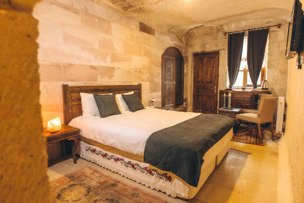 Solin Cave Cappadocia 7/38