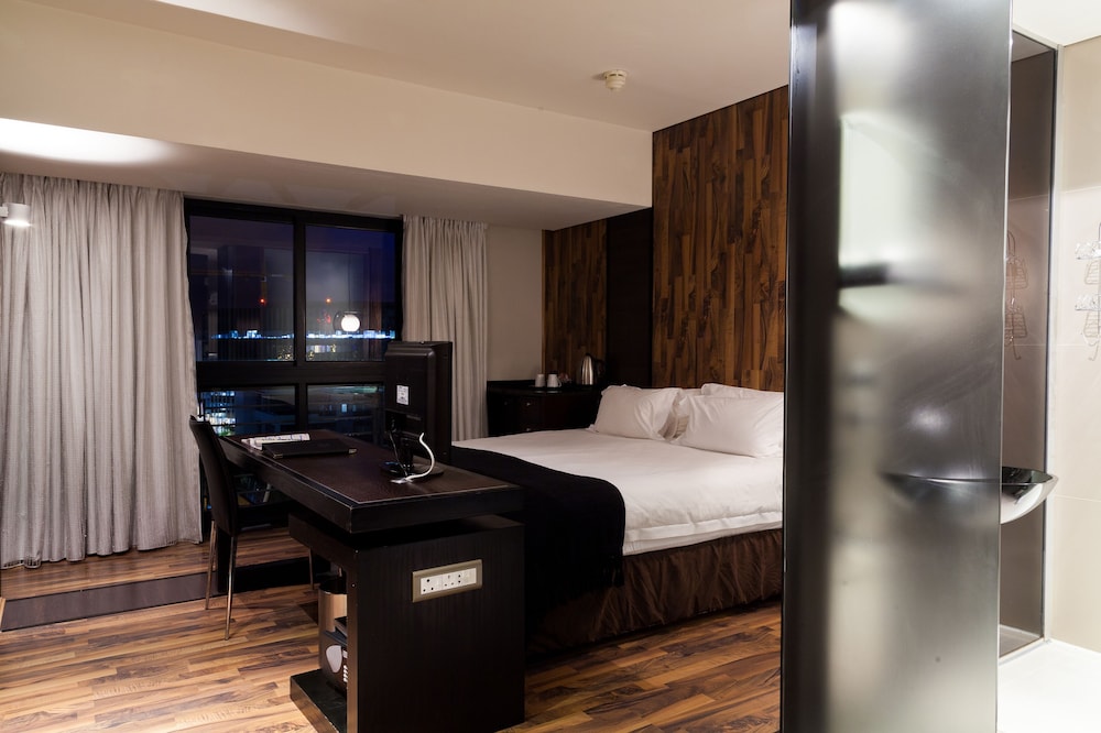 Colosseum Hotel 27/73