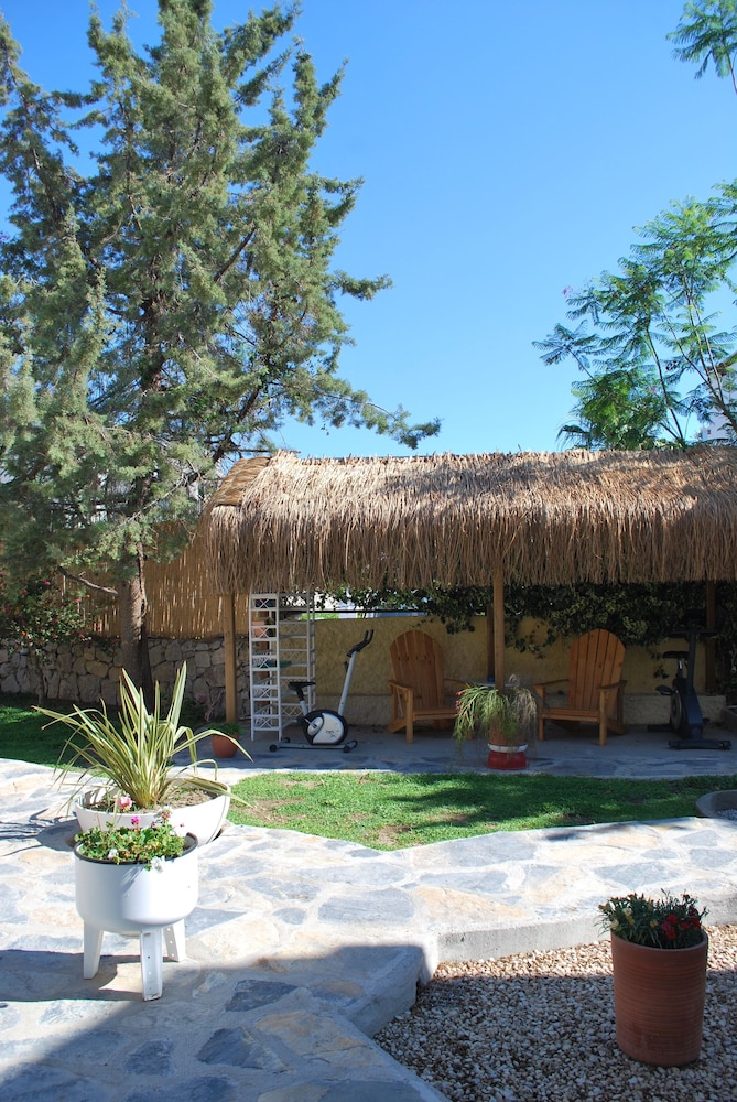 Serpina Hotel - Adults Only 65/68