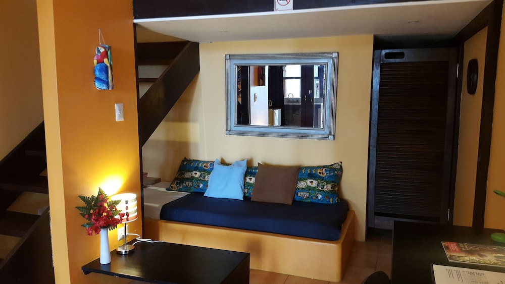 Hotel La Palapa 52/76