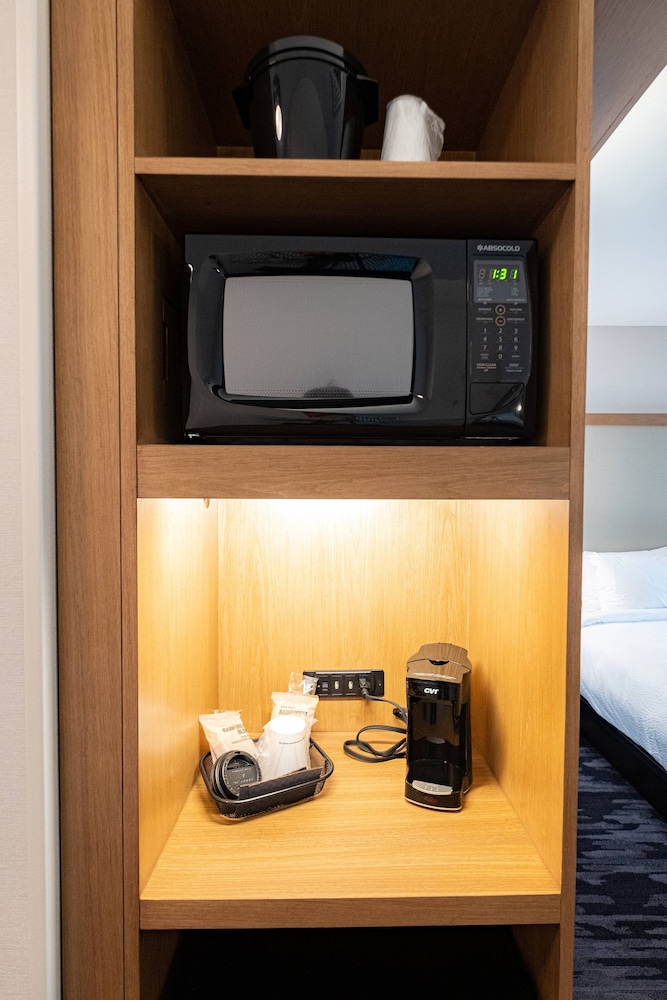 Fairfield Inn & Suites by Marriott Fond du Lac 15/26