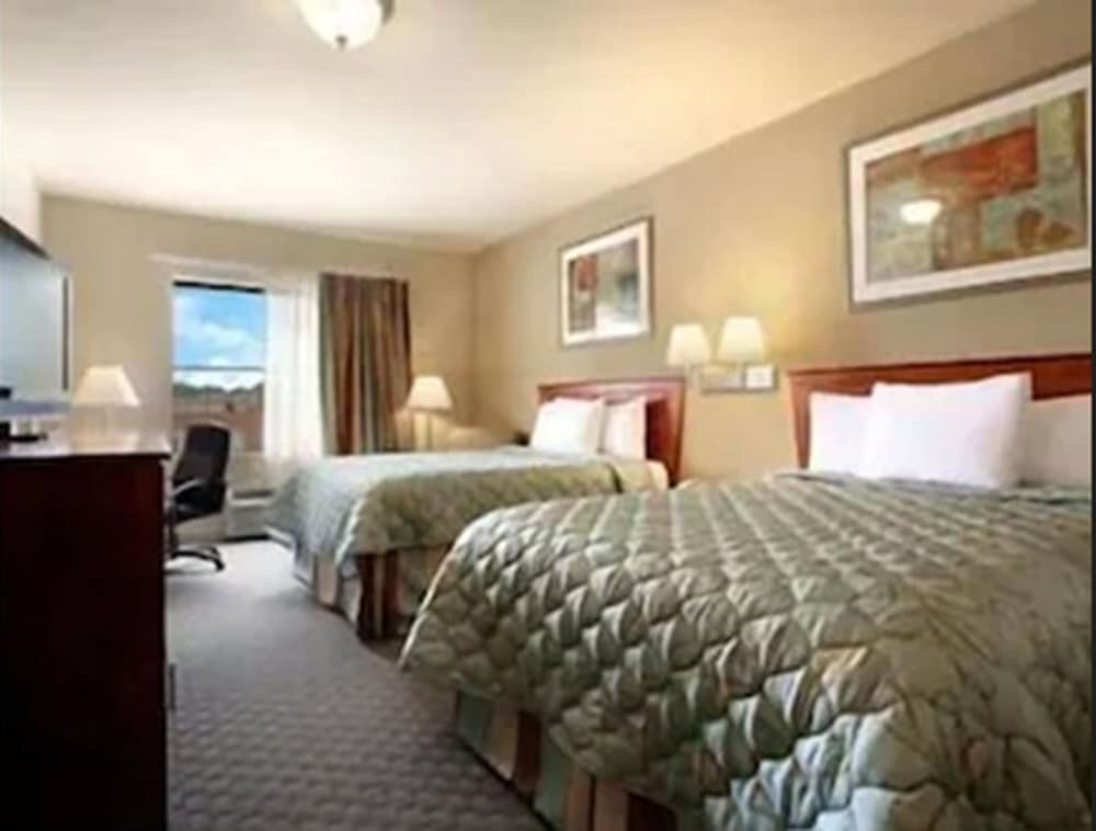 Standard, 2 Queen Beds