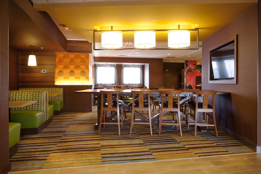 Fairfield Inn And Suites By Marriott Lethbridge 23/36