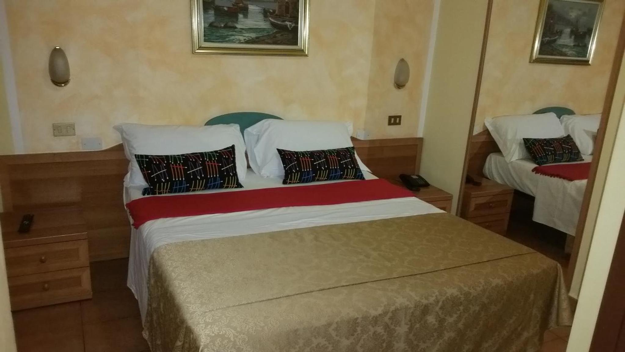 Hotel Chopin 20/50