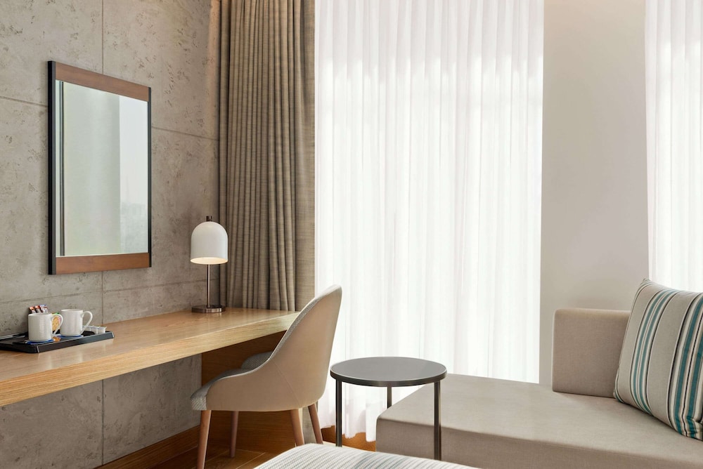 Mercure Dubai Gold District 51/53
