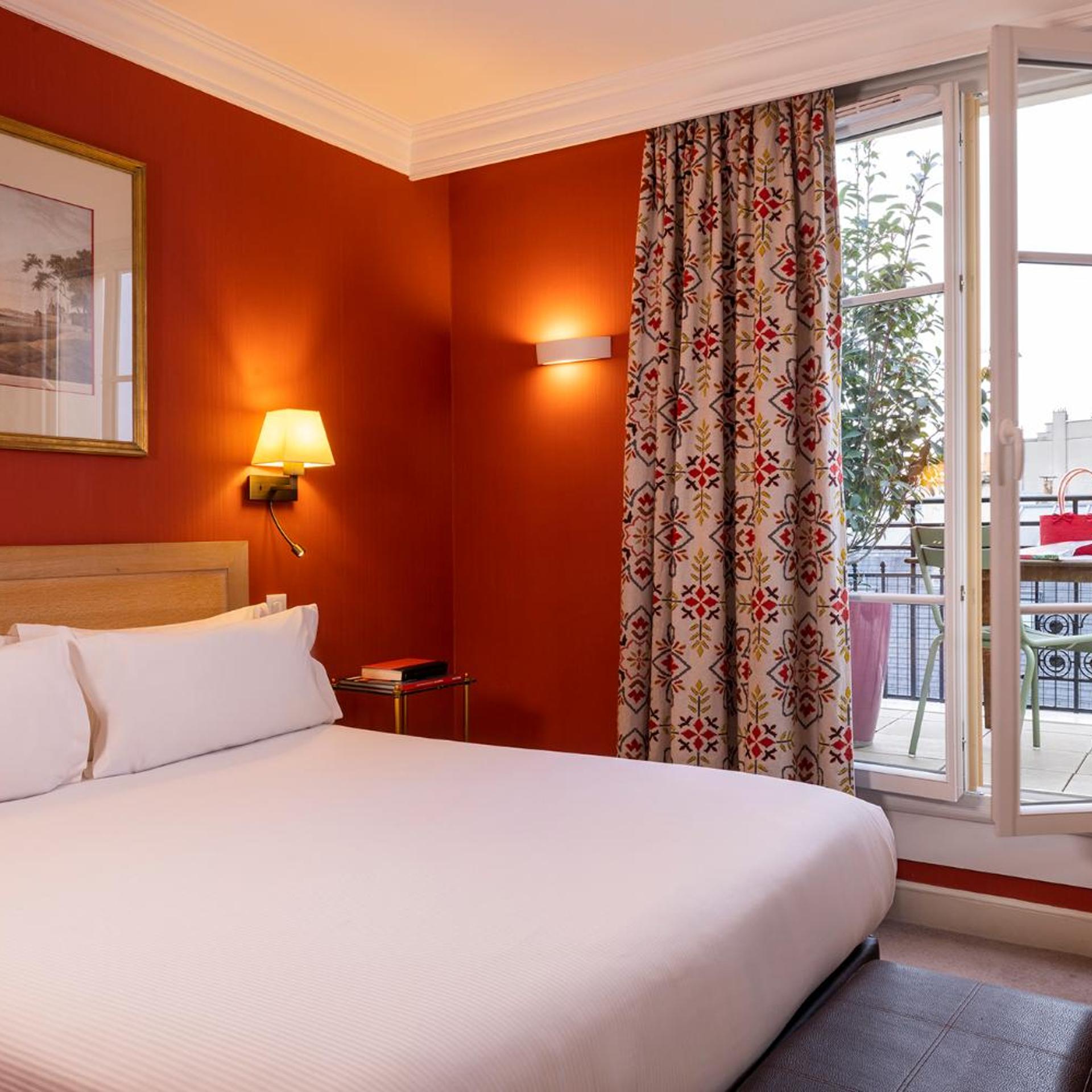 Superior, Double Bed, Eiffel View, Terrace