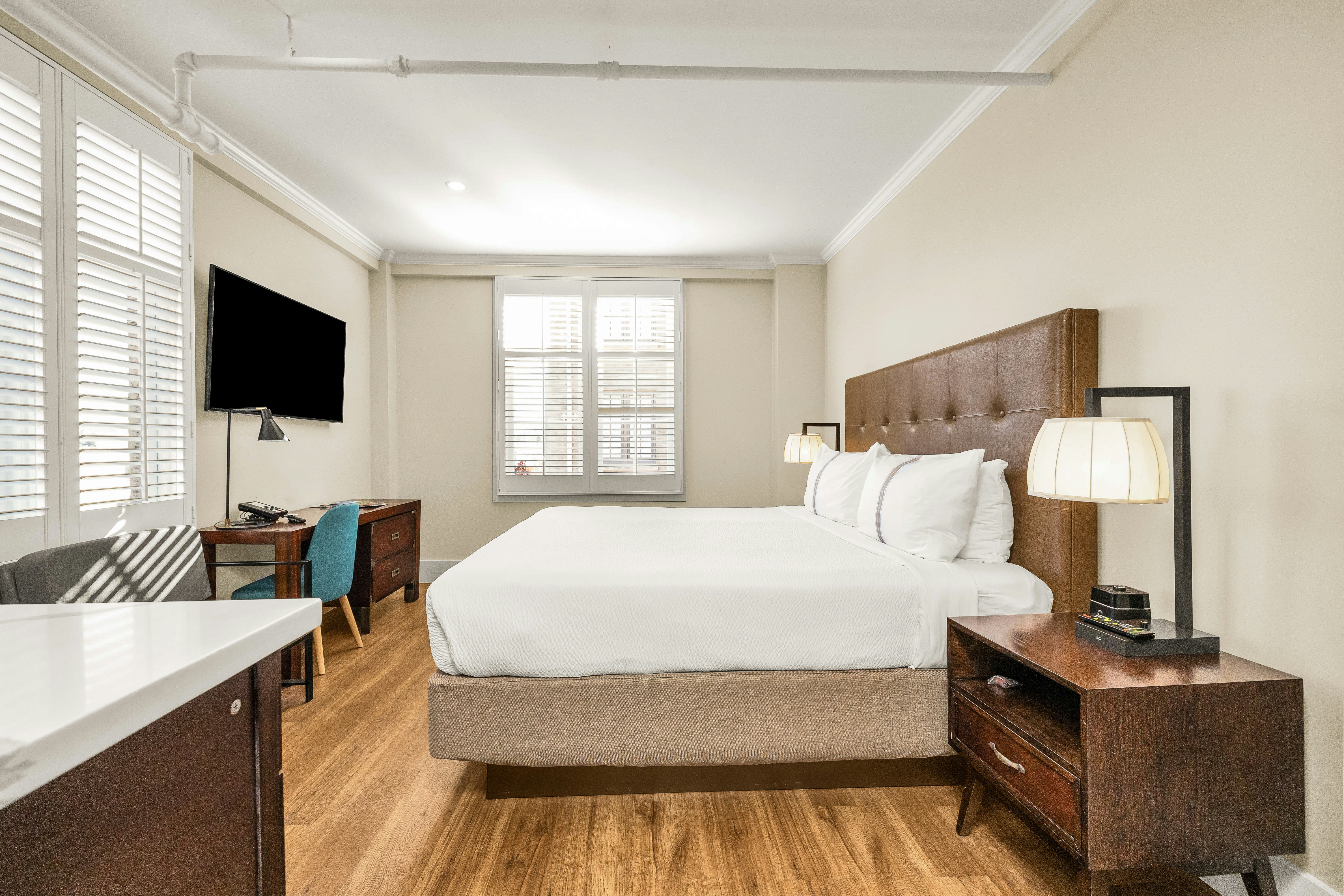 غرفة ديلوكس بسرير كينج، Hotel Petaluma, Tapestry Collection by Hilton 2/9