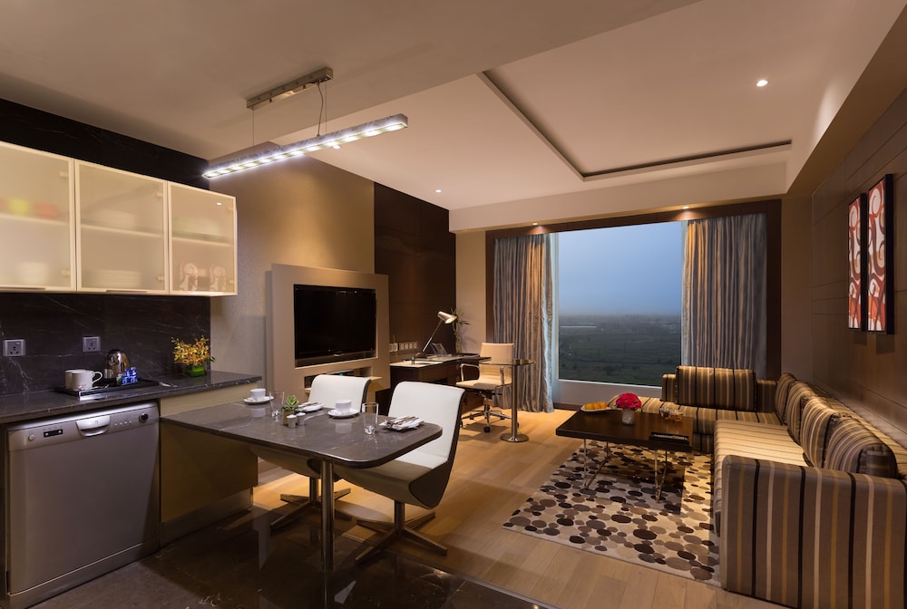CROWNE PLAZA GREATER NOIDA 49/78