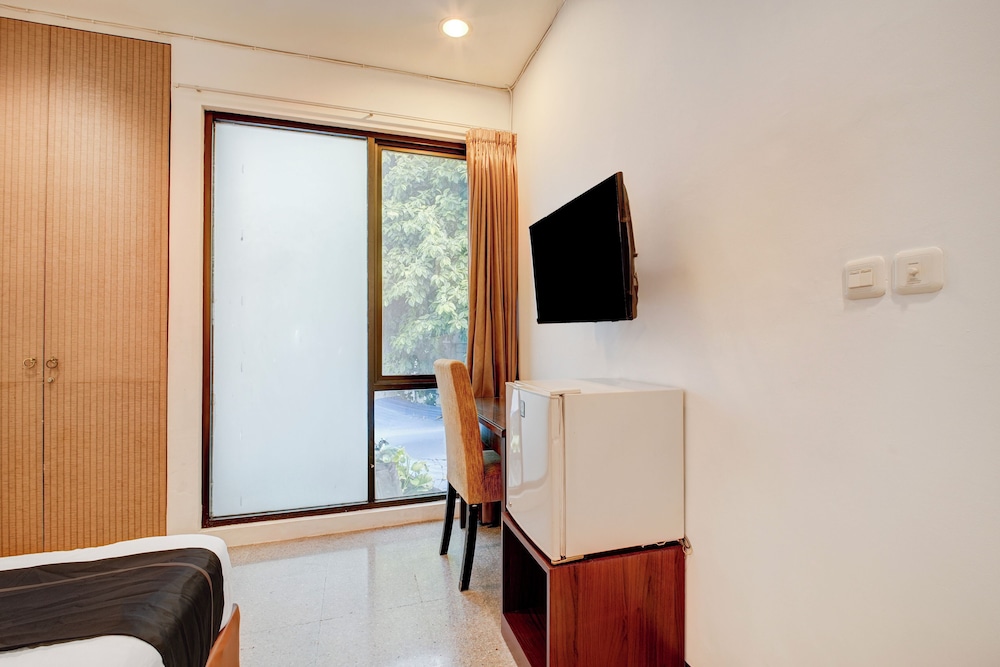 Collection O near MRT Cipete Raya formerly Terogong Sembilan 13/37