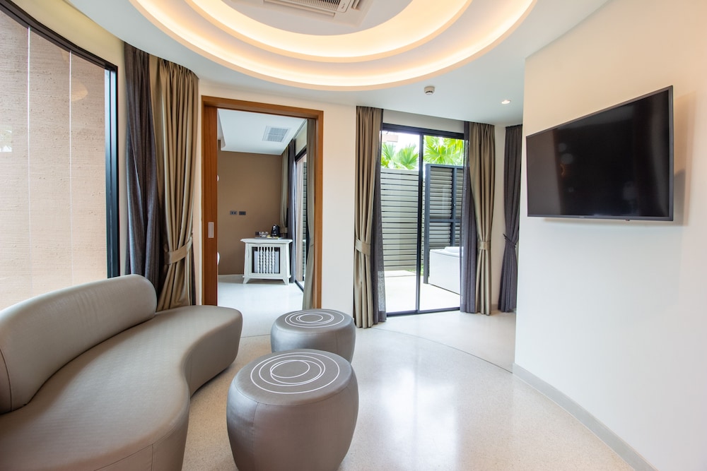 Rachabhura Hotel 37/50