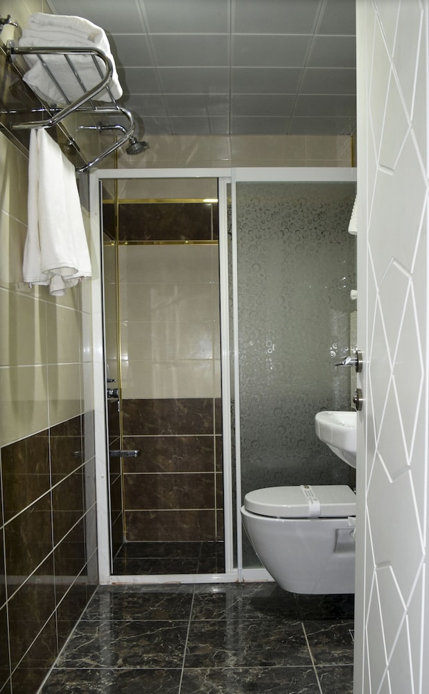 Grand Sera Hotel 46/50