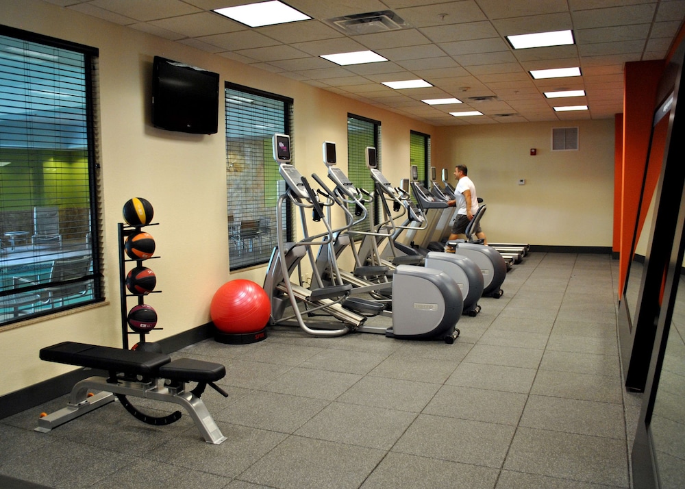 Hampton Inn Evansville Airport 20/70