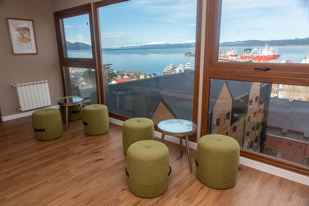 Albatros Hotel 42/59