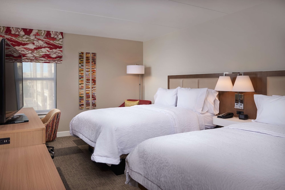 Studio, 2 Queen Beds, Bay View, Accessible