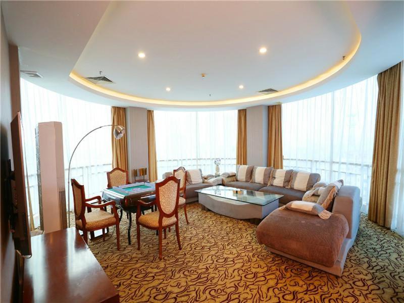 Lavande Hotel (Dongguan Tangxia Tianhong Shopping Center) 39/54