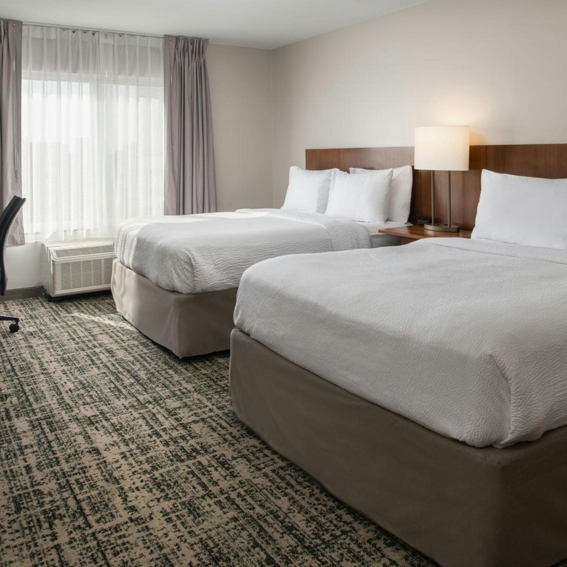 Room, 2 Queen Beds, Bathtub, Accessible