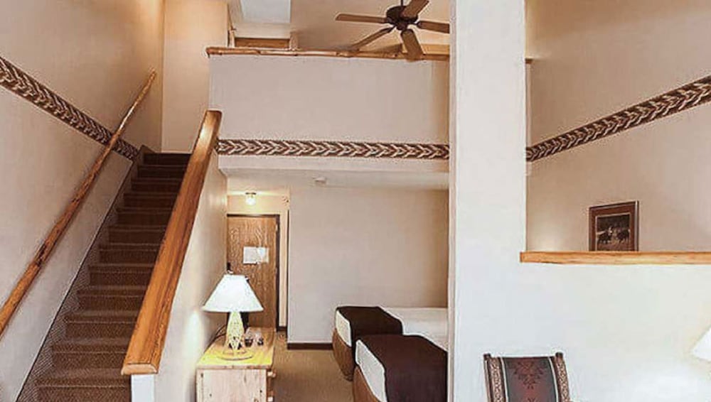 Loft, Suite, 3 Queen Beds, Sofa، Great Wolf Lodge Kansas City 5/7