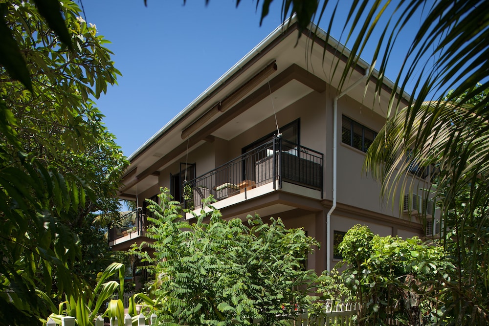 Le Repaire Boutique Hotels And Restaurant 41/47