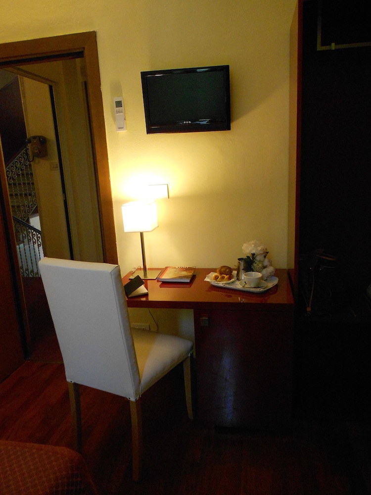 Hotel Minerva 13/25