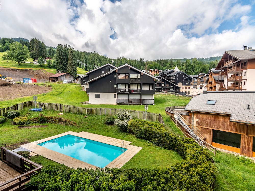 Residence Vacanceole Le Grand Morillon 45/51