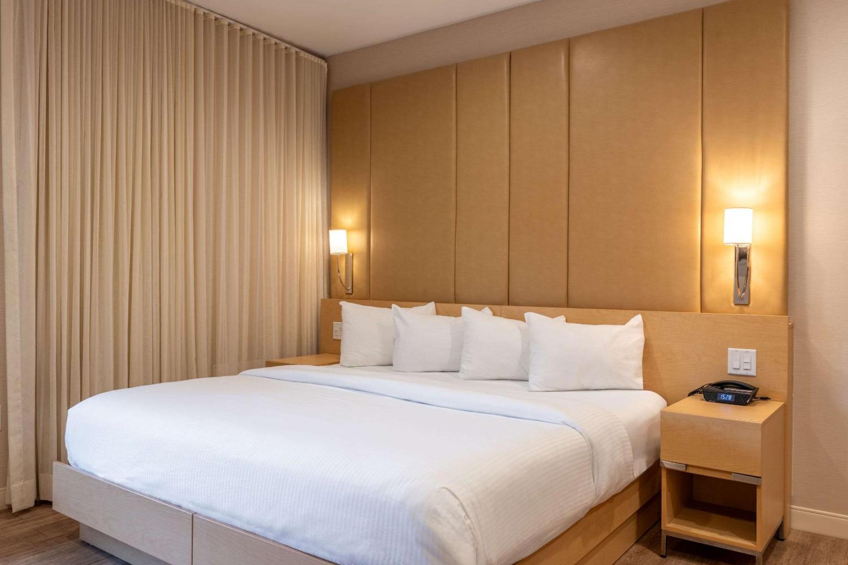 Upgrade, Efficiency, Suite, King Bed, Accessible