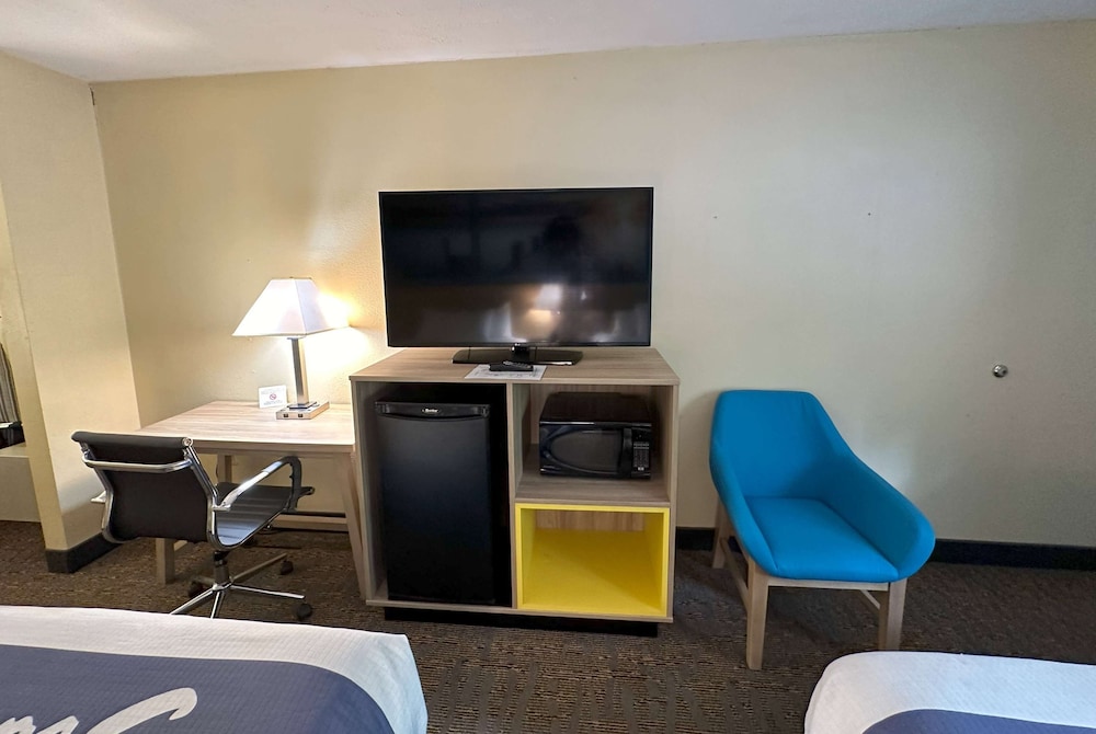 Days Inn by Wyndham Renfro Valley Mount Vernon 40/50